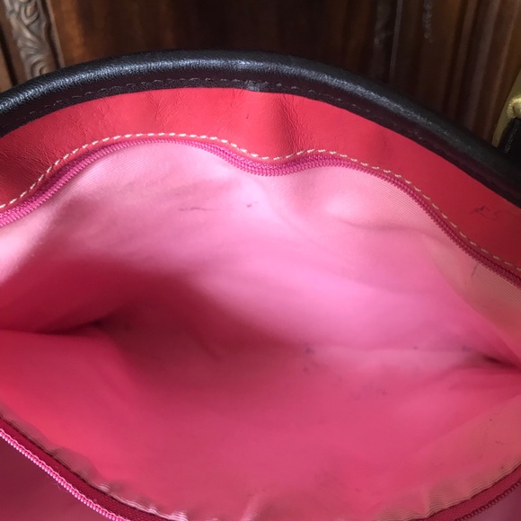 Generous Woven Coach Tote Black & Cream - Picture 9 of 15